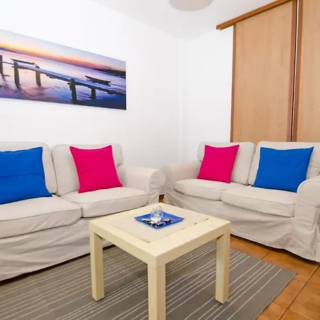 Seaside Terrace Apartment: Beach-view Retreat With Wi-fi * Puerto De Mogan