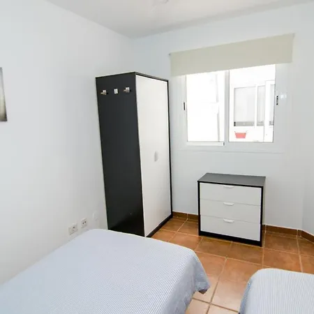 Apartment Seaside Terrace Apartment: Beach-view Retreat With Wi-fi *