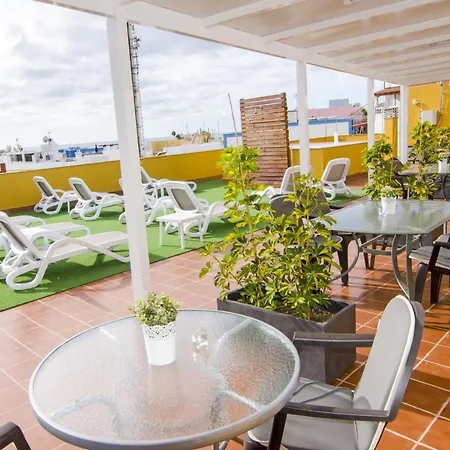 Seaside Terrace Apartment: Beach-view Retreat With Wi-fi Apartment Puerto De Mogan