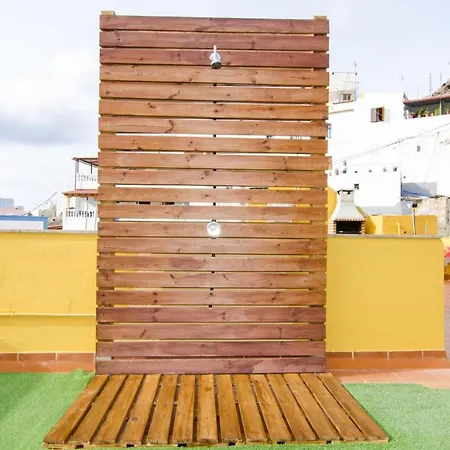 Seaside Terrace Apartment: Beach-view Retreat With Wi-fi Apartment Puerto De Mogan