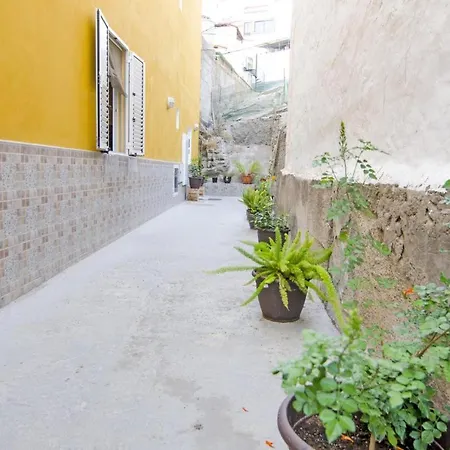Seaside Terrace Apartment: Beach-view Retreat With Wi-fi Apartment Puerto De Mogan