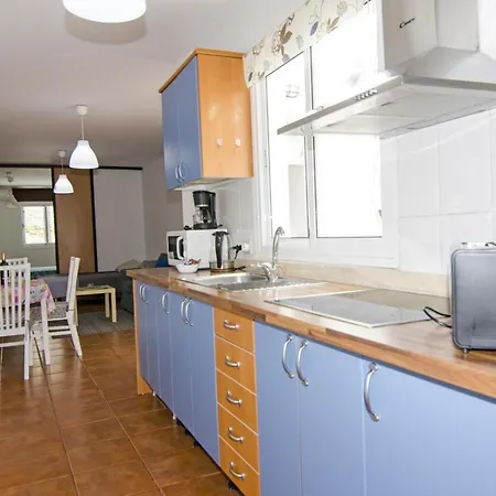 Seaside Terrace Apartment: Beach-view Retreat With Wi-fi *